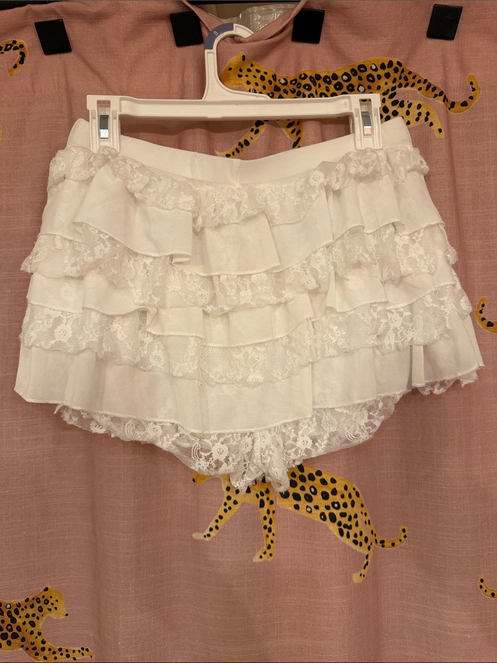 Lace Ruffle Shorts - Picture 5 of 6